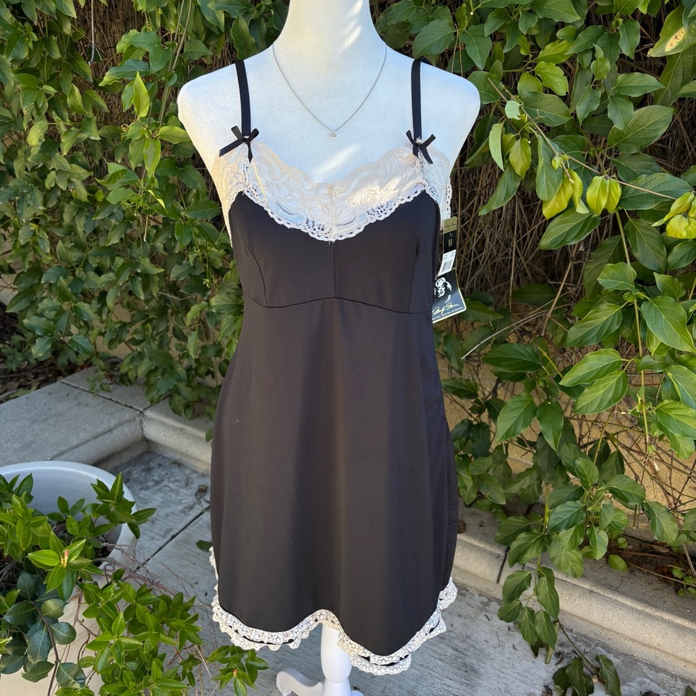 Marilyn Monroe Black and White Lace Chemise